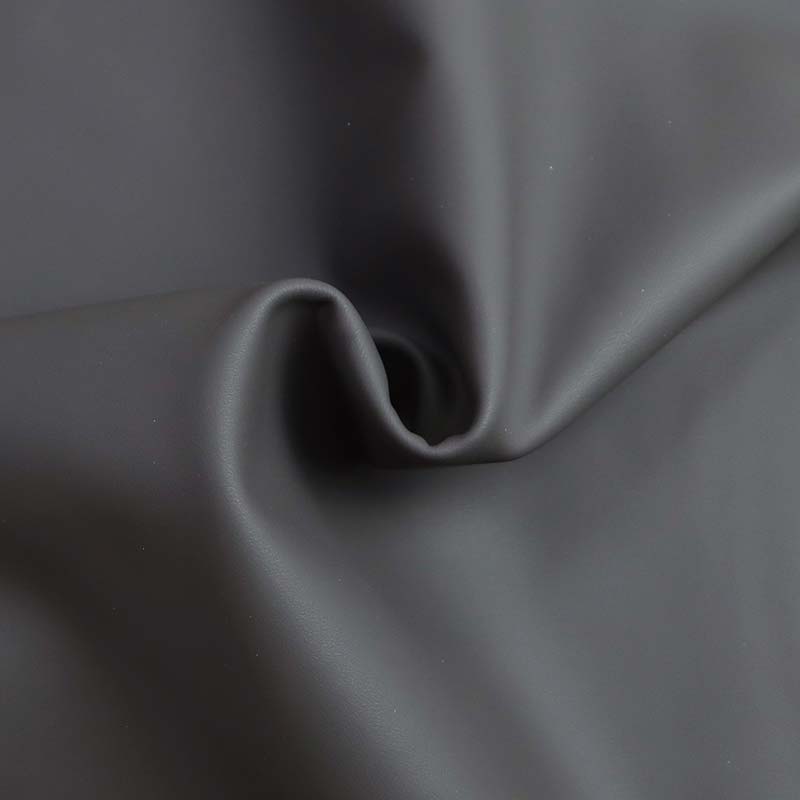 Co je silikonová kůže a proč nahrazuje zvířecí kůže?