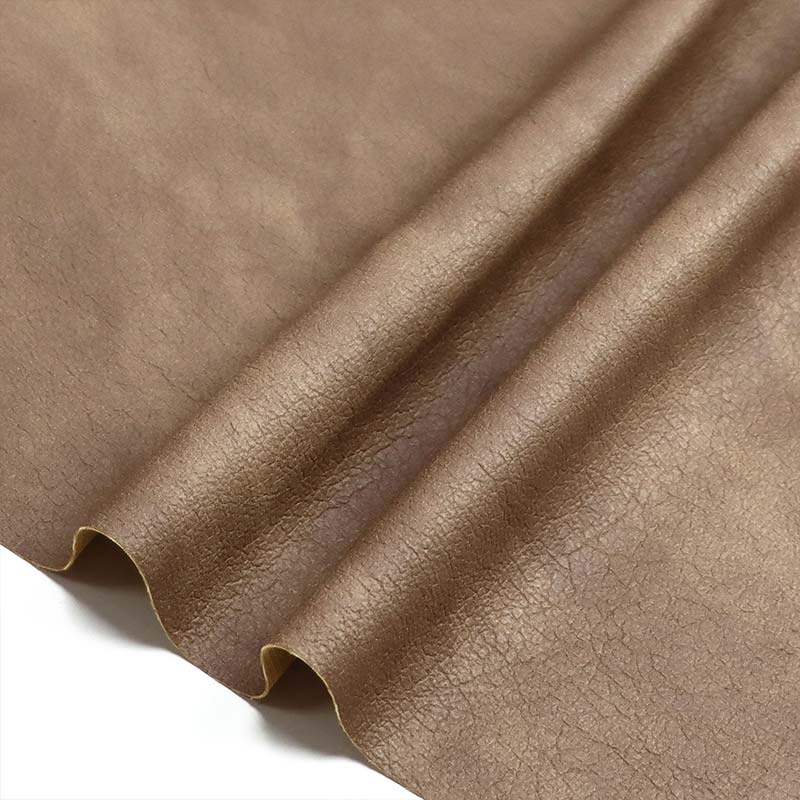 Kostýmní materiály z popraskané imitace PU kůže